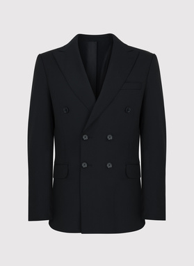 Czarny garnitur dwurzędowy