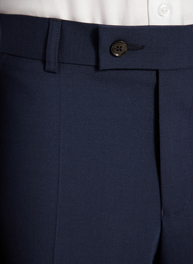 Granatowy garnitur męski z wełną