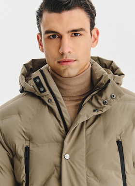 Beżowa kurtka męska na zimę