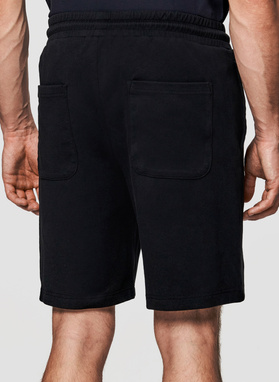 Czarne szorty dresowe