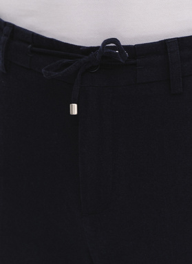 Granatowe spodnie męskie z lnem