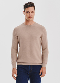 Sweter męski w kolorze beżowym