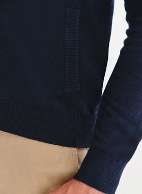 Granatowy rozpinany sweter z kieszeniami