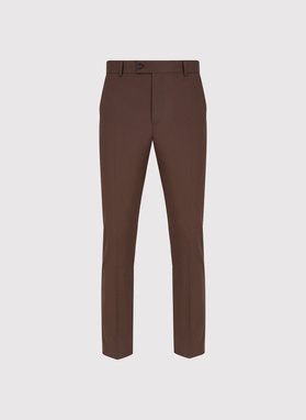 Gładki brązowy garnitur męski