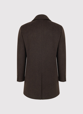 Brązowy dwurzędowy płaszcz męski