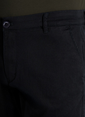 Granatowe spodnie męskie