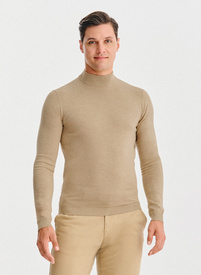 Półgolf męski w beżowym kolorze