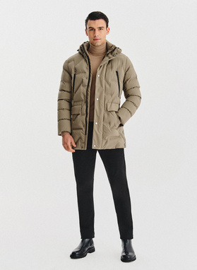 Beżowa kurtka męska na zimę