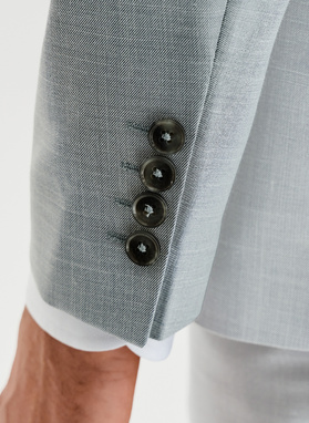 Szary garnitur męski