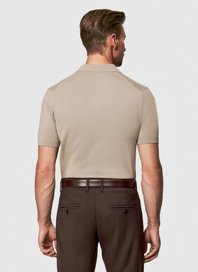 Beżowe polo swetrowe z wiskozą