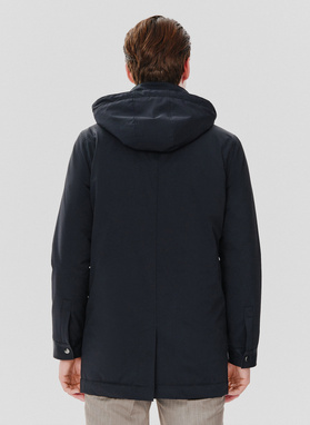 Granatowa kurtka męska o prostym kroju