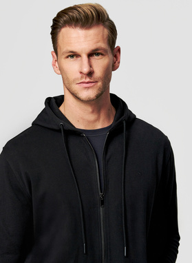 Czarna bluza dresowa z kapturem