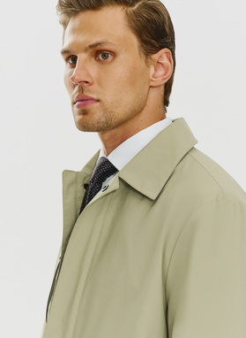 Beżowy klasyczny płaszcz męski