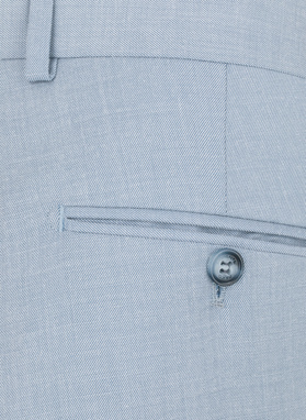 Jasnoniebieski garnitur męski