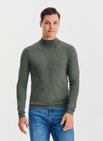 Półgolf męski w zielonym kolorze