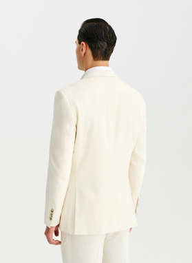 Beżowy garnitur męski z lnem