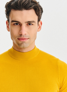 Żółty półgolf męski