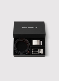 Dwustronny skórzany pasek z błyszczącą klamrą