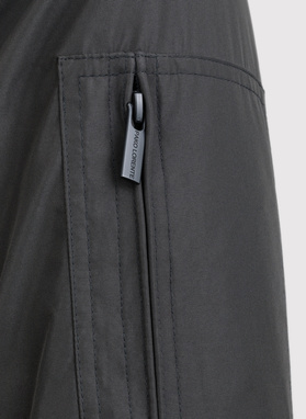 Zimowa kurtka z kapturem w kolorze czarnym