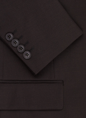 Brązowy garnitur męski