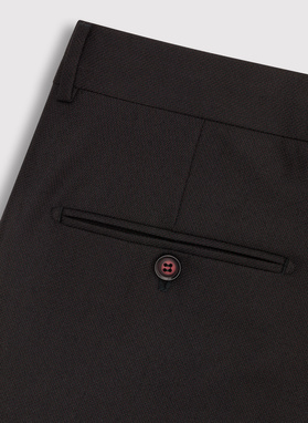 Trzyczęściowy brązowy smoking