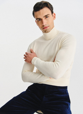 Biały gładki golf męski