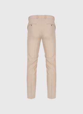 Beżowy garnitur męski