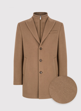 Kamelowy płaszcz męski z odpinaną stójką