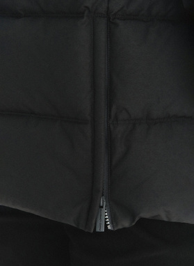 Czarna puchowa kurtka męska