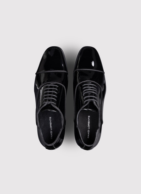 Lakierowane czarne półbuty męskie