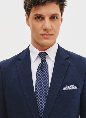 Granatowy garnitur męski z lnem