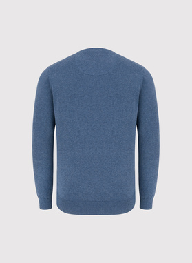 Niebieski męski sweter w serek