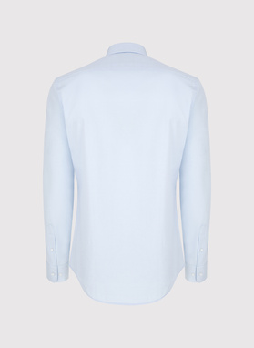 Gładka koszula męska w kolorze jasnoniebieskim