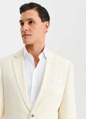 Beżowy garnitur męski z lnem