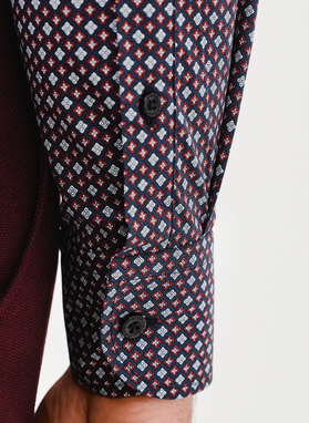 Męska koszula w bordowy mikrowzór