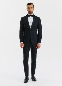 Klasyczny czarny wełniany smoking