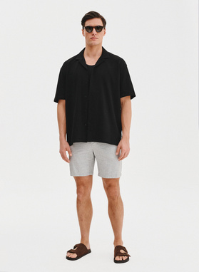 Koszula męska w kolorze czarnym z krótkim rękawem