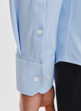 Niebieska dzianinowa koszula męska