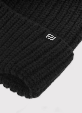 Czarna czapka męska z wełną