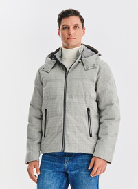 Szara kurtka w kratę z odpinanym kapturem