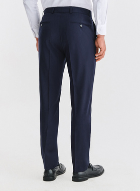 Wełniany granatowy garnitur męski