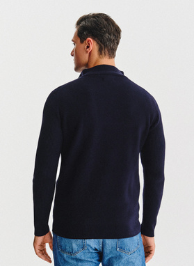 Granatowy sweter z rozpinaną stójką