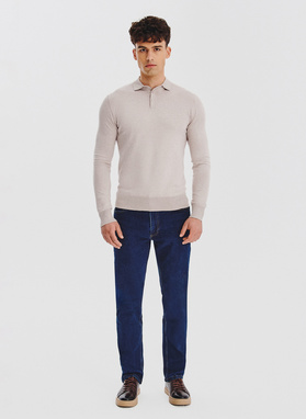 Sweter polo w kolorze beżowym