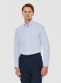 Niebieska koszula męska