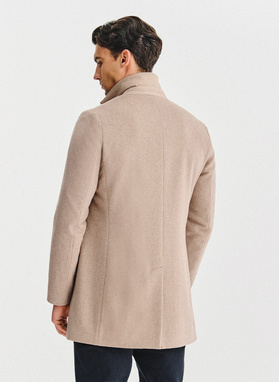 Beżowy płaszcz z wełną
