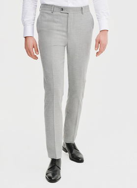 Szary garnitur męski