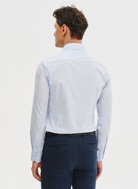 Błękitna koszula bawełniana