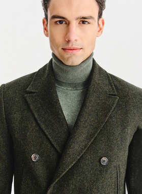 Zielony wełniany płaszcz męski