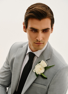 Ślubny szary garnitur męski