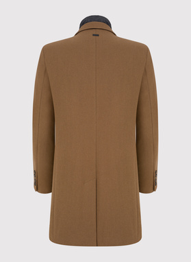 Męski płaszcz z wełną w kolorze kamelowym